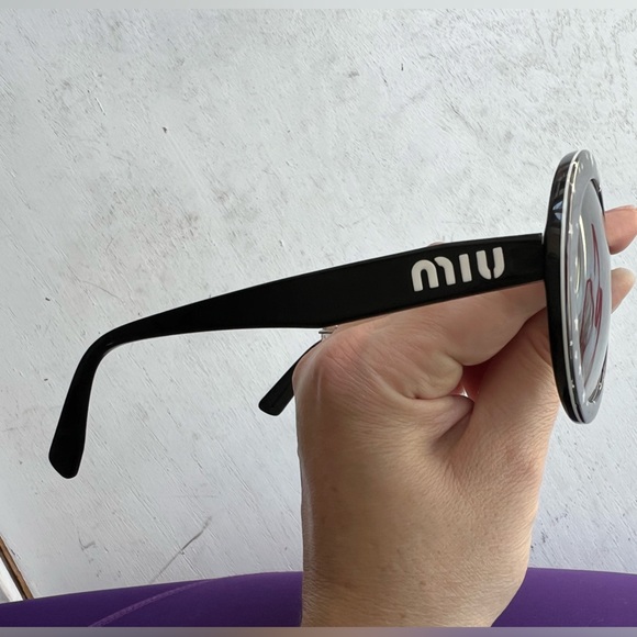 Miu Miu stars round sunglasses - Picture 5 of 12